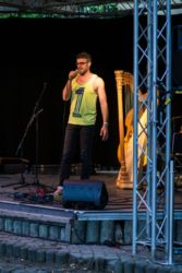 02-Comedy-Mix-ER_150612-JK-42669-w1000-h800