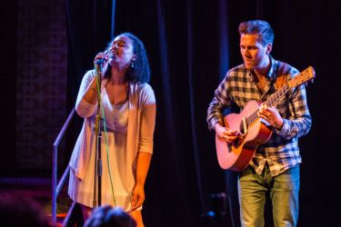 02-Comedy-Mix_150604-JK-42468-w1000-h800