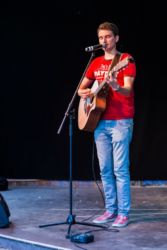 04-Comedy-Mix-ER_150724-JK-43031-w1000-h800