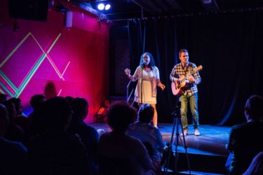 06-Comedy-Mix_150604-JK-42460-w1000-h800