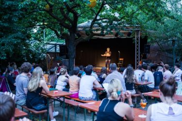 10-Comedy-Mix-ER_150612-JK-42832-w1000-h800