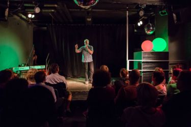 10-Comedy-Mix_150903-JK-43721-w1000-h800