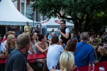 12-Comedy-Mix-ER_150724-JK-43137-w1000-h800