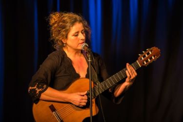 22-Comedy-Mix_160211-JK-44842