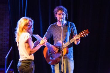 24-Comedy-Mix_150604-JK-42578-w1000-h800