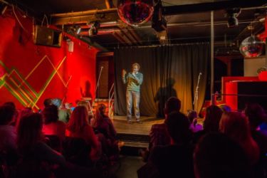 Fabian D. Schwarz mit Publikum